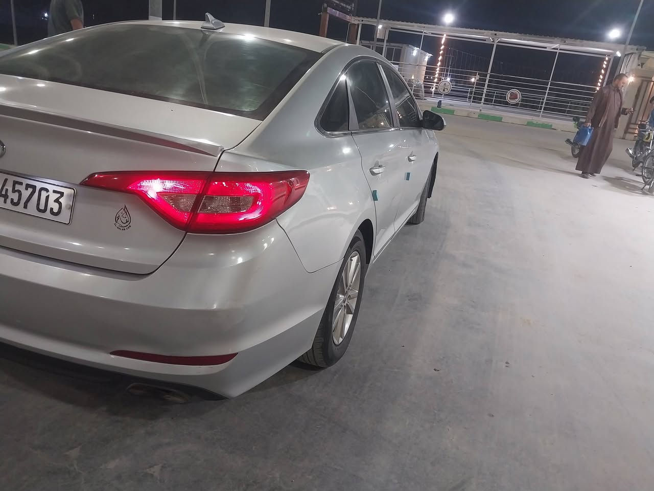 سوناتا ٢٠١٦ أمريكي
صبغ جاملغ وبنيد بدون دواخل
محرك ٢٤٠٠ 
سياره جدا نظيف
***********
السعر ١١٢
