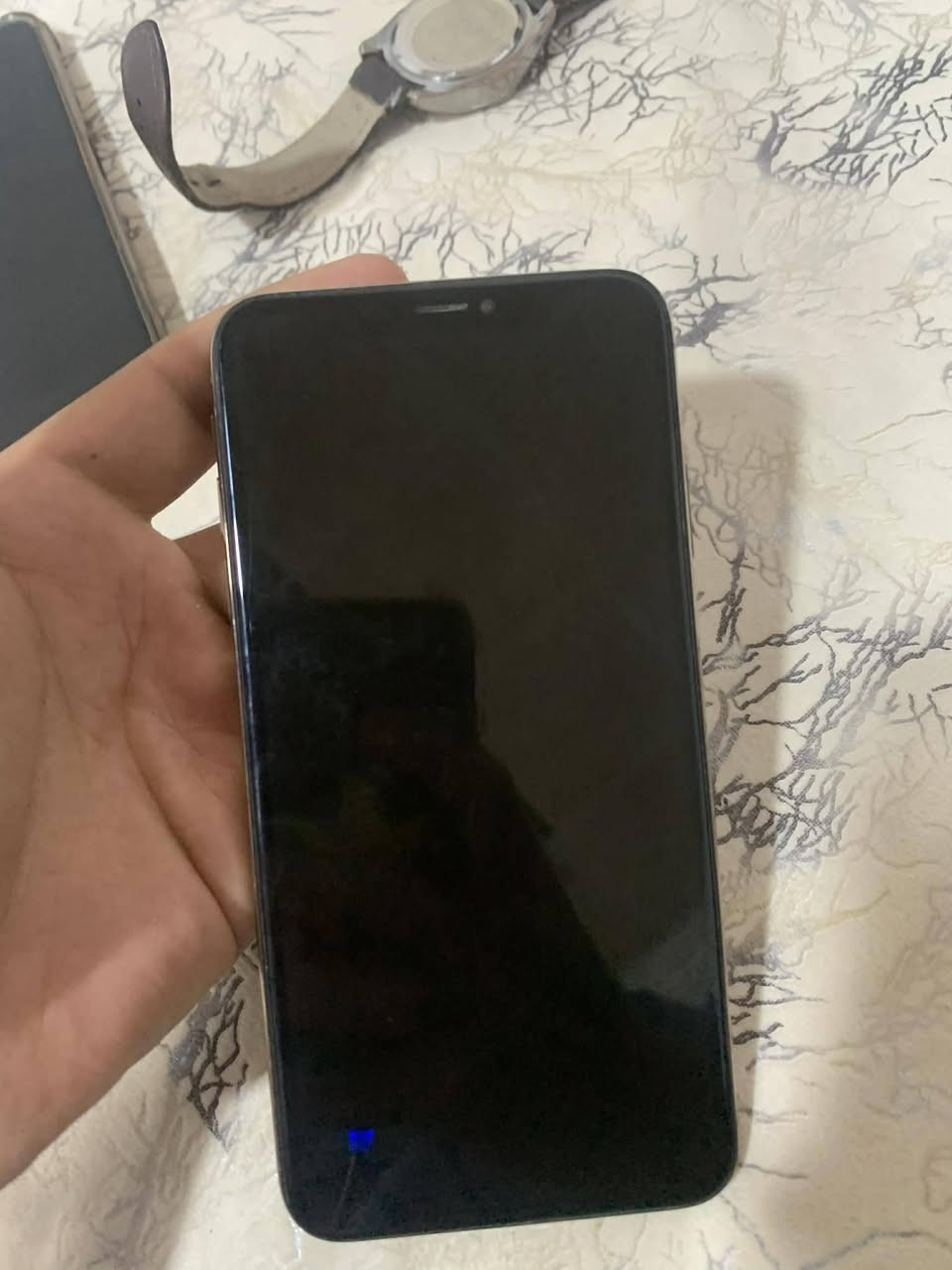 اكس ماكس جهاز ظهر مكسور ومبدل شاشه اصلي 3خيارات  فيس أيدي شغال اتصال فول ذاكره 64 كامره دمعه مكاني كركوك ***********
