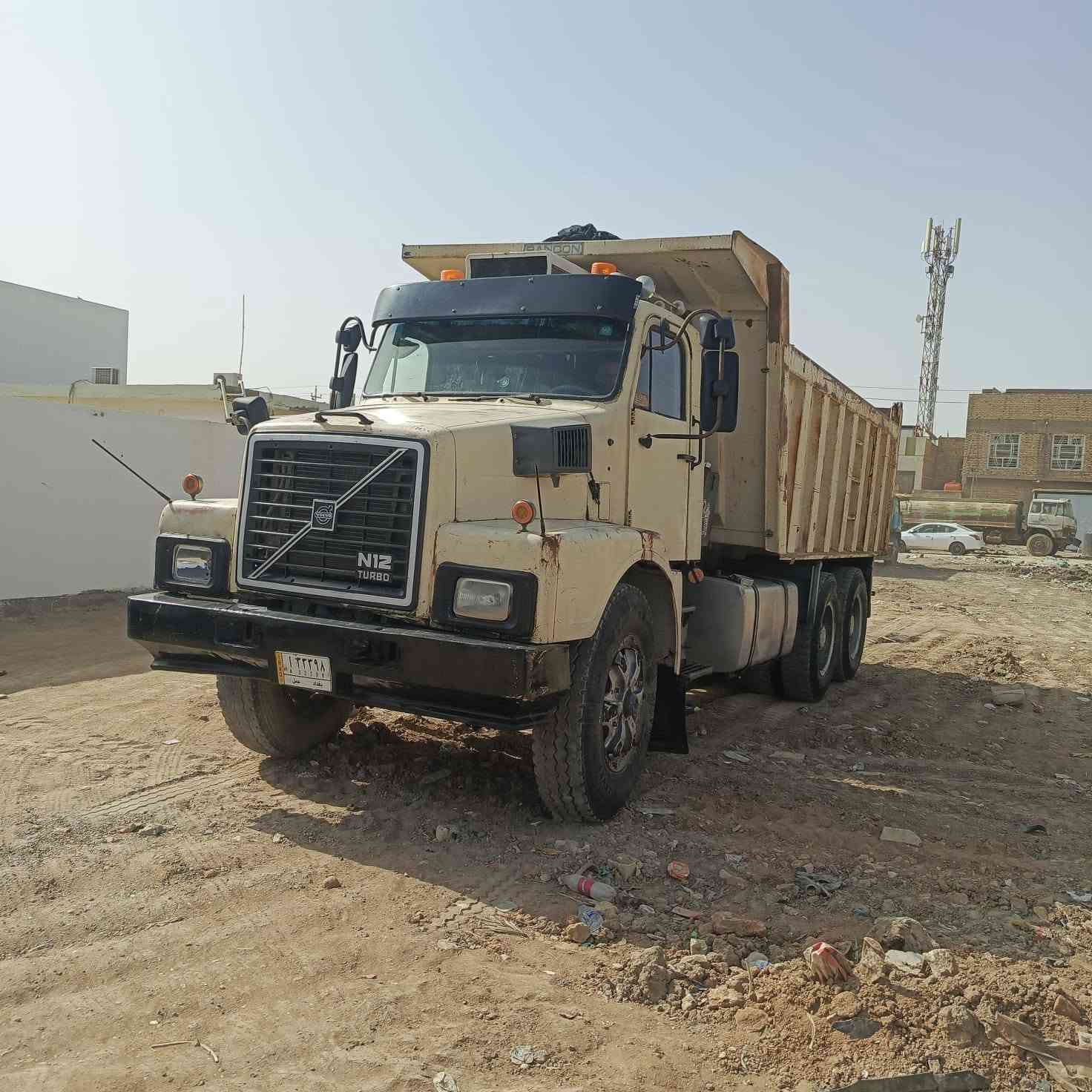 فالفو برازيلي مكينه G10لا تنقيص ولا بخار   گير 4*4 و طايف موديل 1989 اصل گلاب مكاني ديوانية رقم الهاتف ***********
