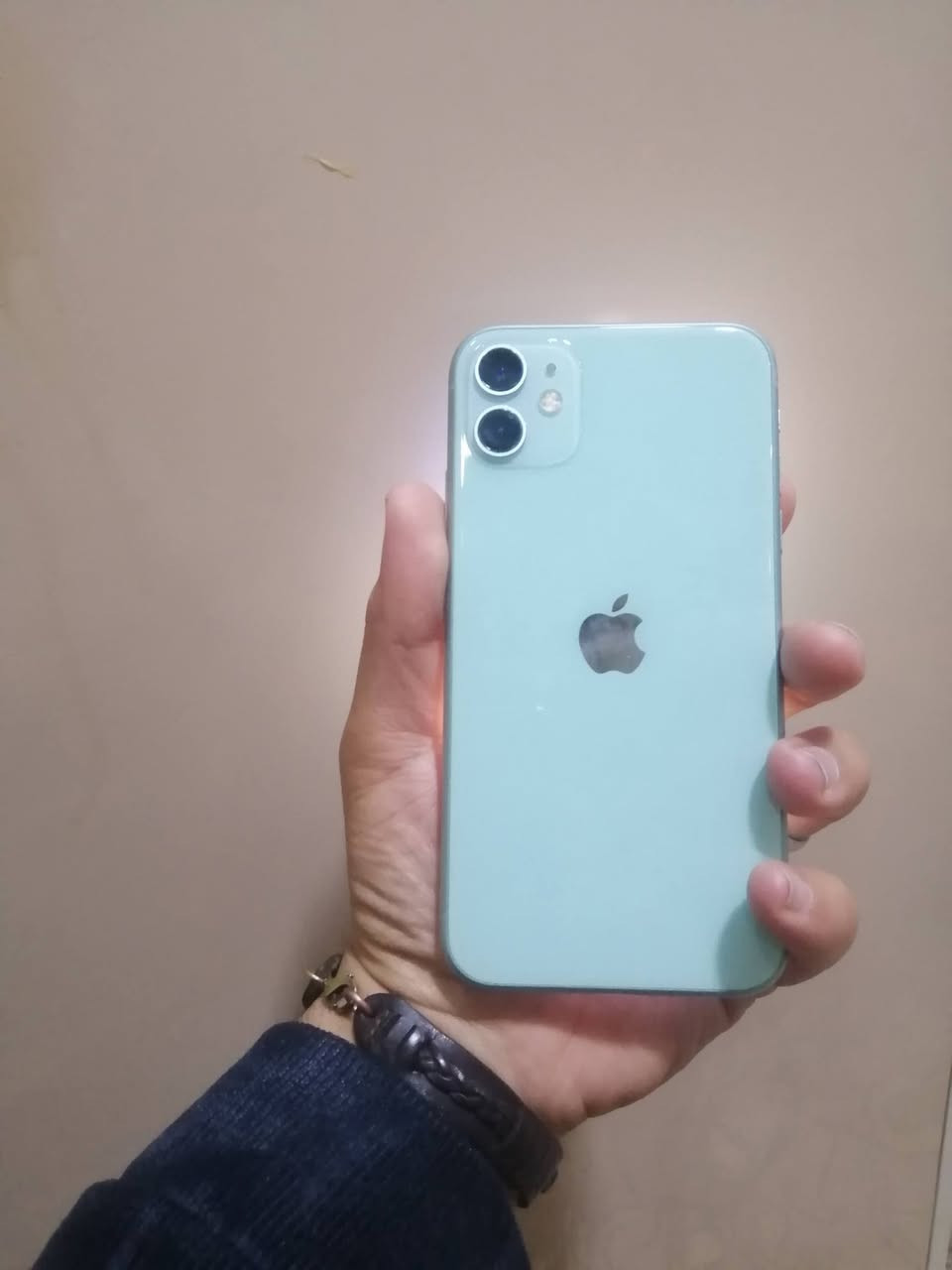 ايفوان 11ع لبيع جهاز جديد ذاكره 64
شاشه بلاديه بس فيس ايدي واكف
مبدل فقط بطاريه 100
سيمكارت شغال وي فاي شغال كامراته فول دمعه تصويره
السعر ١٦٠ وبيه مجال ***********
