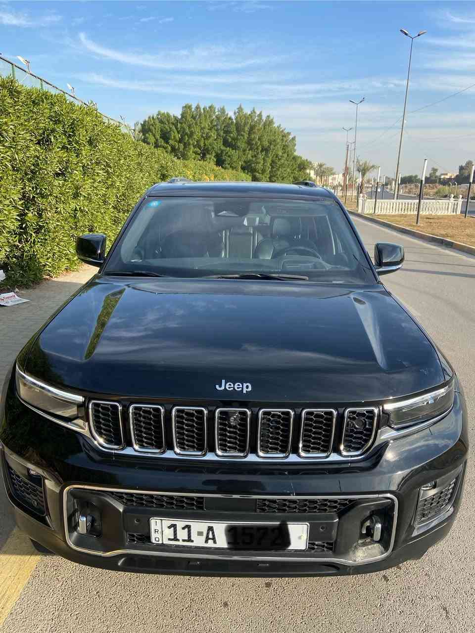 جيب كراند شيروكي اوفرلاند  5 راكب
الموديل : 2023 .

اللون : اسود 

المحرك : V6.  3.6L . 

العداد : 42088 الف كيلومتر 
 
*رقم بغداد مميز⭐️

حادث تبديل جاملغ أيسر وربع الدعامية*

المواصفات :

⭐️ دفع رباعي 4x4 . 

⭐️ نظام تعليق هوائي (جكات). 

⭐️ قيادة ذاتية عند المنعطفات.

⭐️ رادار امامي مع مانع تصادم . 

⭐️ نظام الرؤية الليلية. 

⭐️ تحذير الخروج عن المسار . 

⭐️ مستشعر نوم السائق مع نظام التوقف الآلي 

⭐️ تحذير النقطة عمياء ⚠ .

⭐️ نظام تحذير عند التقاطعات. 

⭐️  نظام تحذير عند تجاوز السرعة المحددة. 

⭐️  نظام عرض المعلومات على الزجاج الامامي (HEAD UP DISPLAY)

⭐️ نظام تقليل الضجيج داخل المقصورة. 

⭐️ إنارة محيطية مع أمكانية تغيير الالوان .

⭐️ شاحن موبايل وايرلس. 

⭐️ تعديل وضعيات مقود السائق كهربائيا. 

⭐️ مرايا تعتيم ذاتي. 

⭐️ المرايا الجانبية قابلة للطي كهربائيا. 

⭐️ نظام الصوت من ماكنتوش مع 19 سماعة. 

⭐️ ويل قياس 20 انج .

⭐️ سقف بانوراما .  

⭐️ شاشه كبيرة 10.1 انج . 

⭐️ شاشة للراكب الأمامي .

⭐️ نظام الخرائط (GPS) .

⭐️ عرض خرائط الطريق على لوحة القيادة.

⭐️ لوحة القيادة بقياس 12 أنچ. 

⭐️ 4 كاميرات خارجية مع بخاخات ماء للتنظيف. 

⭐️ كاميرا للمرأة الداخلية. 

⭐️ تصوير حراري ليلي .

⭐️ المصابيح الأمامية زنون .

⭐️  كشافات الضباب زنون . 

⭐️ دخول ذكي. 

⭐️ بصمة على 5 ابواب للدخول الذكي. 

⭐️ تشغيل عن بعد .

⭐️ الصندوق الخلفيي كهربائي .

⭐️ فتح الصندوق الخلفي مع حركة القدم.

⭐️ فرش المقصورة الداخلية من الجلد الطبيعي الفاخر .

⭐️  اضافات من الخشب الطبيعي للمقصورة الداخلية. 

⭐️  ذاكرة لحفظ وضعيات الجلوس للمقاعد الأمامية

⭐️ مساج للمقاعد الامامية .

⭐️ المقاعد الأمامية كهربائية .

⭐️ المقاعد الأمامية تبريد وتدفئة .

⭐️ المقاعد الخلفية تدفئة وتبريد .

⭐️ ستائر للشبابيك الخلفية. 

⭐️ انارة داخلية LED متعددة الالوان . 

⭐️ حساسات امامية وخلفية . 

⭐️ 5 راكب .

⭐️ مكيف خلفي مع وحدة تحكم منفصلة . 

⭐️ تدفئة مقود القيادة. 

⭐️ مانع تصادم خلفي .

⭐️ بلوتوث تلفون . نظام كار بلي

⭐️ محدد سرعة . 

⭐️ نظام التشغيل والاطفاء الاوتوماتيكي .

⭐️ نظام بريك اوتماتيكي

⭐️شاشات خلفية عدد 2

وبيها بعد مواصفات ممذكوره السيارة نظيفة جداً احلى من الصور* صور الحادث ع خاص 🌸

⭐️السعر 36,500 $ الف دولار

للاستفسار الرجاء الاتصال او مراسلة الرقم واتساب 

***********
