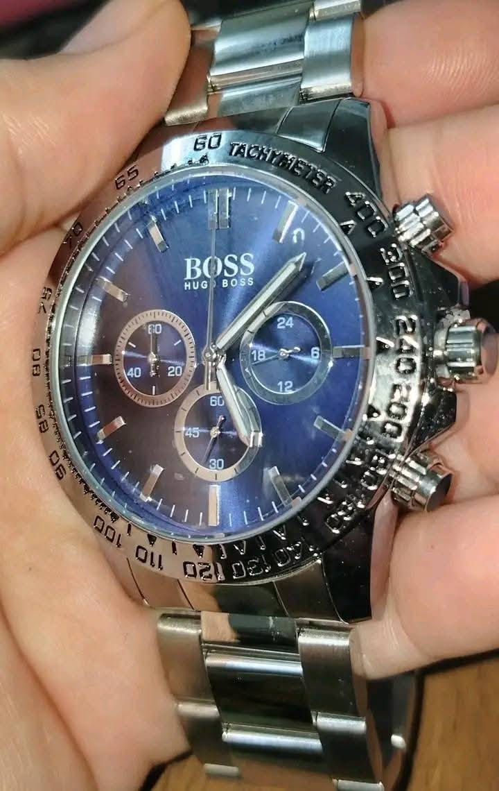 ساعة ماركة  قطعة. غنية عن التعريف ماركة. كلش قويه وثكيله قطعه تجنن جميع السناتر شغاله مختمة بلكامل الي تعجبه يخلي سعر والف عافية


**إذا كنت صاحب هذا الإعلان وتريد حذفه لأي سبب، رجاءا أرسل رسالة إلى الدعم الفني**