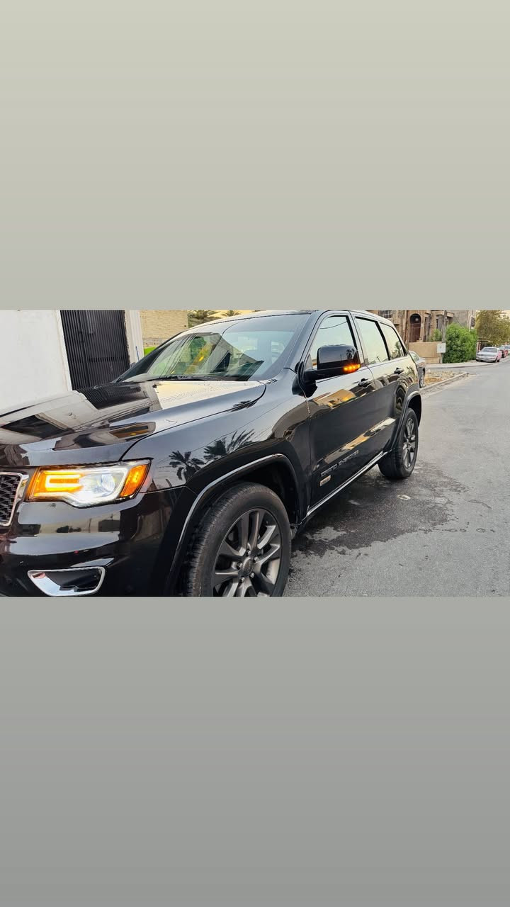 السلام عليكم
جيب كراند شيروكي للبيع بسعر مناسب
فول مواصفات
 موديل2016
رقم بغداد انكليزي ب اسمي تحويل ثاني يوم
ماشيه 100 الف كيلو 
محرك 3600 
مبرمج ع العادي والمحسن ماكو شي اسمه دوانز
فتحة سقف بانوراما
منظومه لايت زينون 
كشنات 5 تدفئة وتبريد
تدفئة استيرن
تحكم ستيرن كهرباء تصعد وتنزل
كشنات جلد بلاد مختمات 1941
كشنات كهرباء
شاشة جبيرة
جي بي اس
لايت وبگ لايت لد شكل الخليجي
جنطة كهرباء 
تبريد منفصل مناخين
اوتو ستوب
حساسات اطار
اوتو بريك من ترجع ع البك
رادارات جانبيه
تعتيم مرآة بالضوة العالي
لد محيطي للسيارة جميع الاالوان
سستم صوت عالي الوضوح والنقاوة
السعر وصور الحادث والسونار ع الخاص
اي تفاصيل اتصل  
مكاني بغداد الكرخ
*********** 
*********** فرقان الموسوي
