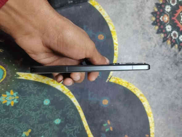 بوكو Fبرو ذاكره 512 جهاز جديد شخط واحد مابي
شاحنه 120واط بوبجي 120فريم مكاني موصل حي الانتصار 

السعر 460وبي مجال الرقم ***********
يرهم مراوس ريلمي 14برو بلس
