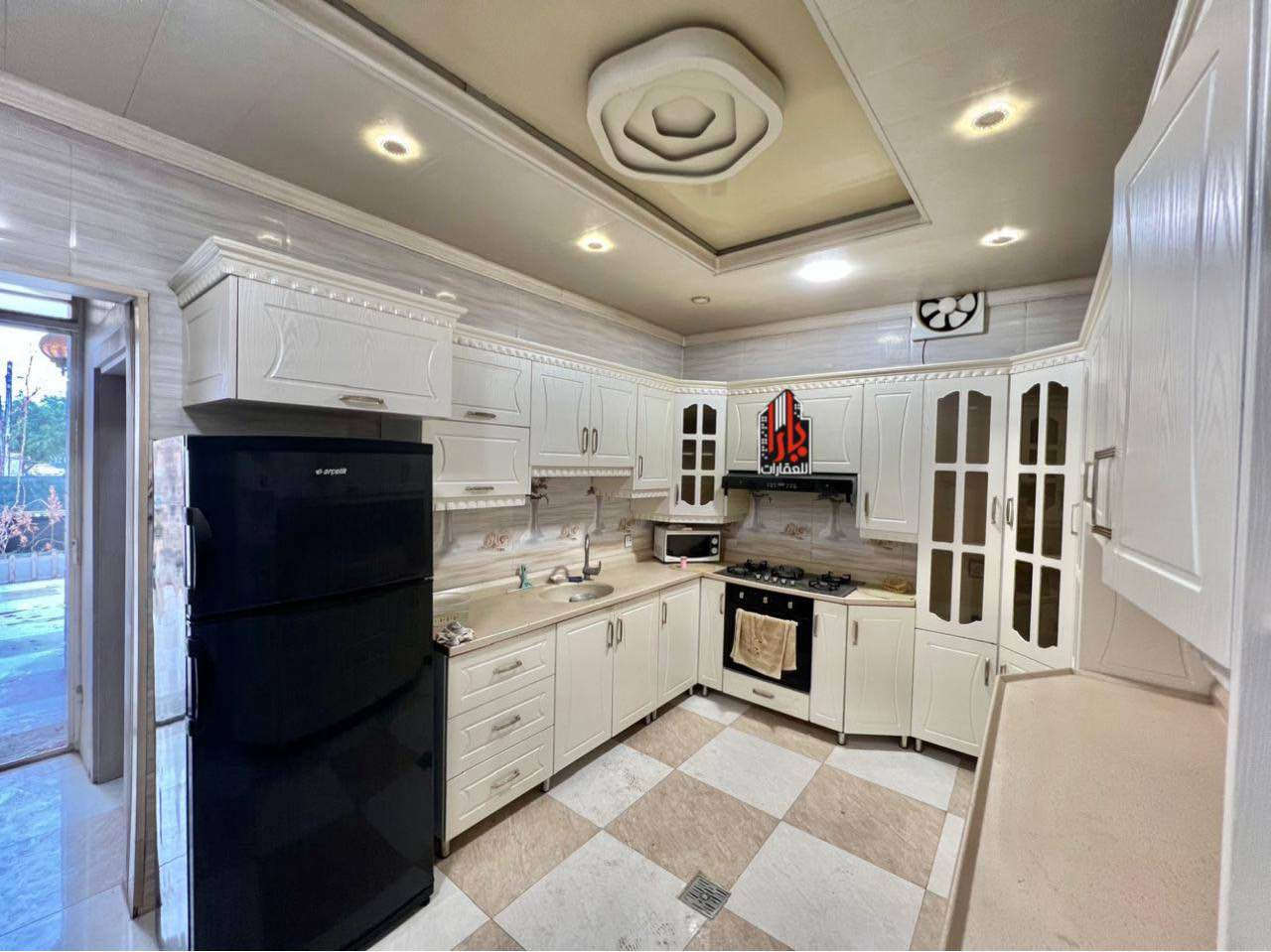 🔥 فرصة نادرة – إعلان رقم (1526)
📍 بموقع حلو 

🏡 دار طابقين – جاهزة للسكن 
✨ سقوف مغربي | واجهة فلين | بدون مصاريف إضافية

📐 المساحة: 100 م²
🏠 الواجهة: 5 م
🛣 الشارع: 10 م 
📍 العنوان: بين سايدين الحسابات وحي النصر - خلف صيدليه سيما

🏠 تفاصيل الدار:
▪️ الطابق الأول:
غرفة نوم عدد 2 + هول + استقبال + صحيات + كراج دفن 
▪️ الطابق الثاني:
استقبال + هول + مطبخ + صحيات

💰 السعر: 🔥 موجود في قناة تلكرام 
‏👉 https://t.me/yaraemlak

📞 للاستفسار والاتصال:
***********
***********

📍 عنوان المكتب:
كركوك – روناكي – مقابل كلية القانون

عقارات يارا 🏡❤️ كركوك, العراق
