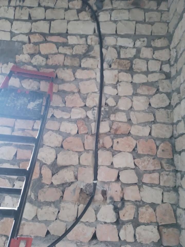 تم الحمدلله حفر بيت نزالات كهرباء في قضاء الرمانه على مكينة ودريل مواعيد مضبوطة ودقة في العمل بأسعار مناسبة الي  عنده حفر نزالات كهرباء يتصل على الرقم ***********
