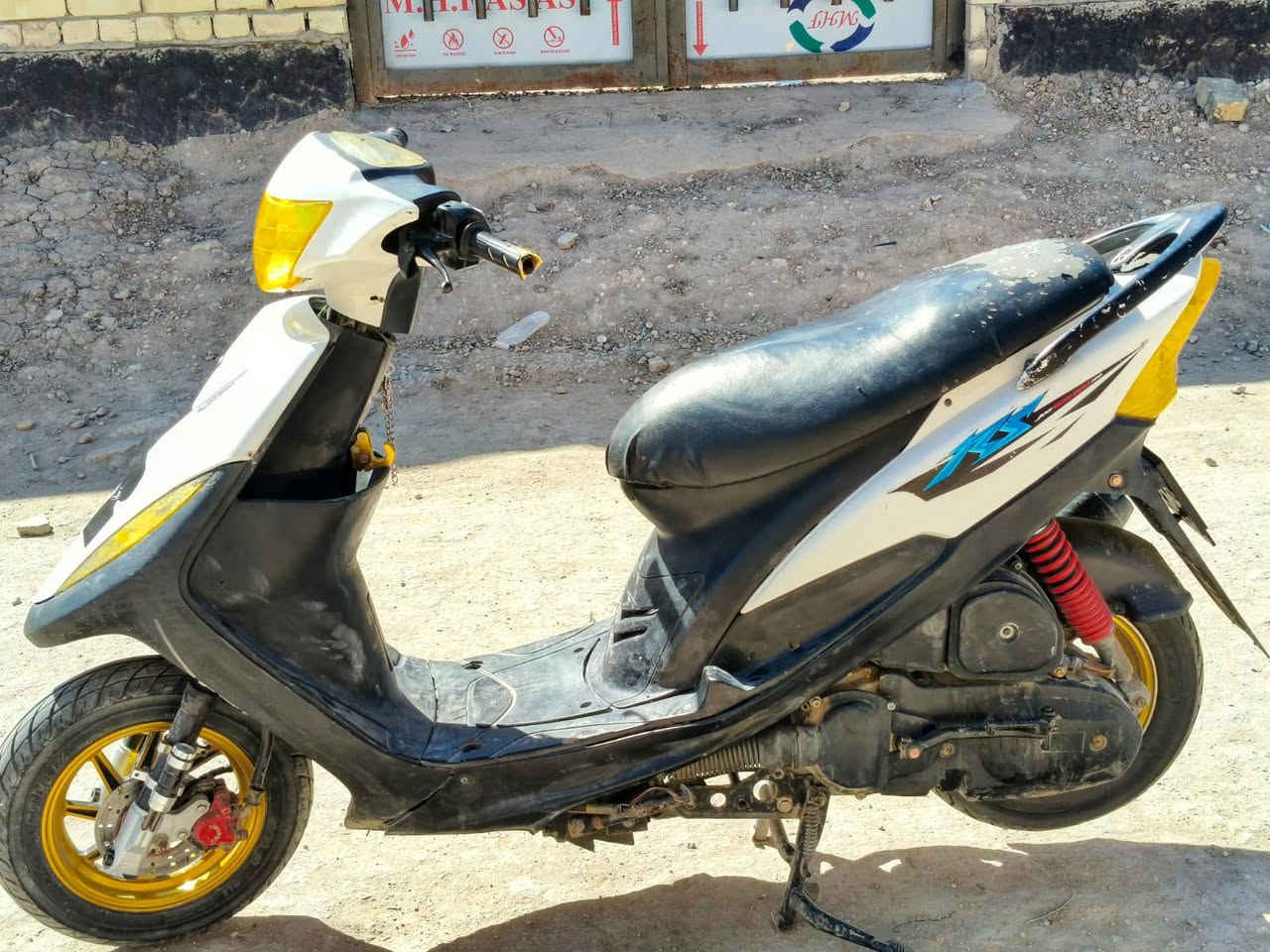 سلام عليكم
ماكس عدله للبيع بوشه 55دراجه نضيفه كهربائيات شغاله 
السعر خاص


**إذا كنت صاحب هذا الإعلان وتريد حذفه لأي سبب، رجاءا أرسل رسالة إلى الدعم الفني**