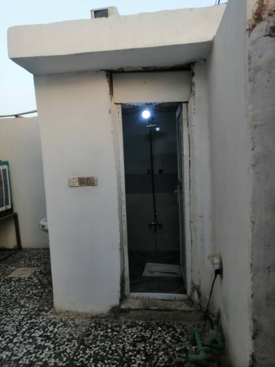 دار سكن جاهزه للبيع المساحه 150 تفاصيل
الطابق الاول غرفه صال مطبخ استقبال ساحه بيت

مكشوفه خل الغرفه على عرض البيت

مكشوفه للصاله ومطبخ

غرفه 6***5ونص

الصاله 3*7

المطبخ3*3

الاستقبال 4*5

مساحه البيت3*4

الطابق الثاني

غرف صاله بيتونه

غرفه3ونص **6

ااصاله6*6

البيتون6*5

السطح 4*6

بناء البيت الطابق الثاني طابوك فقط الصاله ضلع فرمستون

اما البيت كل طابوك نهروان شرط مال جناي شغل تجي وشوف

البيت كل جسور السكف الرباط6اشاشه مو4

سقوف ثانويه كما موضح  ادنا
السعر60مجال بيسط لشراي
النجف الاشرف  الكوفه شارع المعمل صورة الوائلي
للاستفسار الاتصال ***********

او مراسله واتساب

