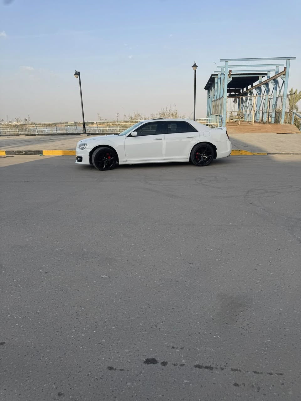 سلام عليكم وابامه للبيع مديل2020 سياره جديده بمعنه لكلمه سياره فول وصفات للأخير ماشيه 50 الف وارد أمريكي بيها قطعه وحده بدون ايرباك رقم أربيل هزه جديده سياره ما بيها اي نقص كفاله مكينه كير كفاله من كلشي فقط قطعه وحده بدون اي دواخل سياره احله من صور بهواي سياره كاعده ما شاء الله مكاني بصره رقم ***********
