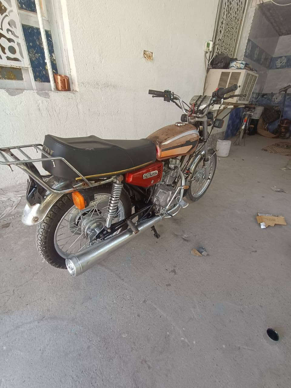 للبيع دراجه بارت خمس كير اوراق 2010مفتوحه بوشه ولفات سعر 600وبيه مجال مكان بني منصور ابو غريب رقم ***********
