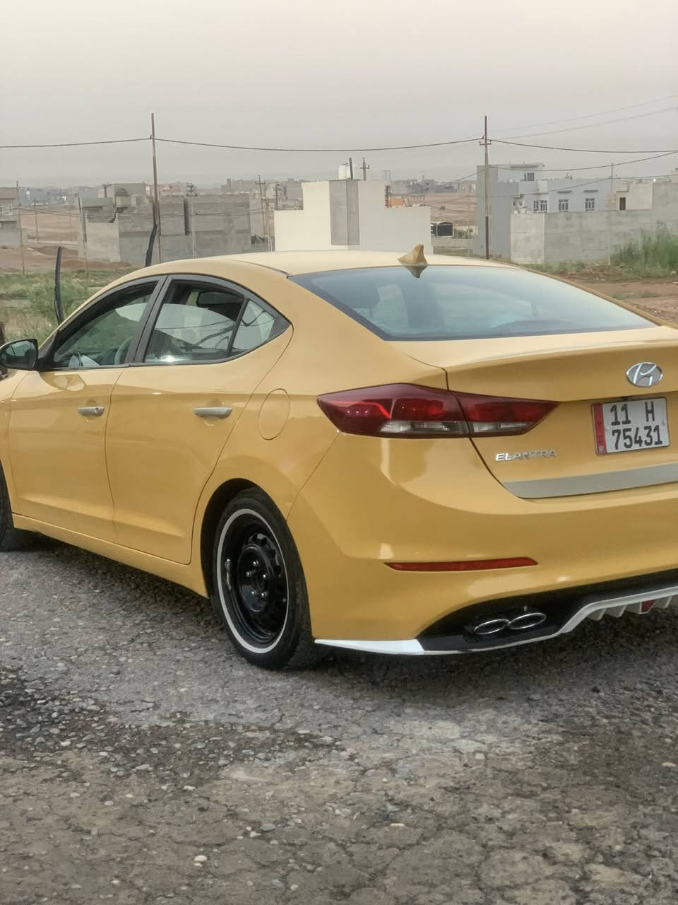 السلام عليكم
النترا 2017 للبيع 
السياره نص فول 
السياره بيها منظومه غاز 60 لتر 
حادثها  جاملغ امامي مبدل بلادي 
رقم بغداد الدولي 
باسمي السياره 
شرط التحويل
كاربون بيها 
سونار موجود 
السعر127 بيها مجال 
للتواصل خاص ￼


**إذا كنت صاحب هذا الإعلان وتريد حذفه لأي سبب، رجاءا أرسل رسالة إلى الدعم الفني**