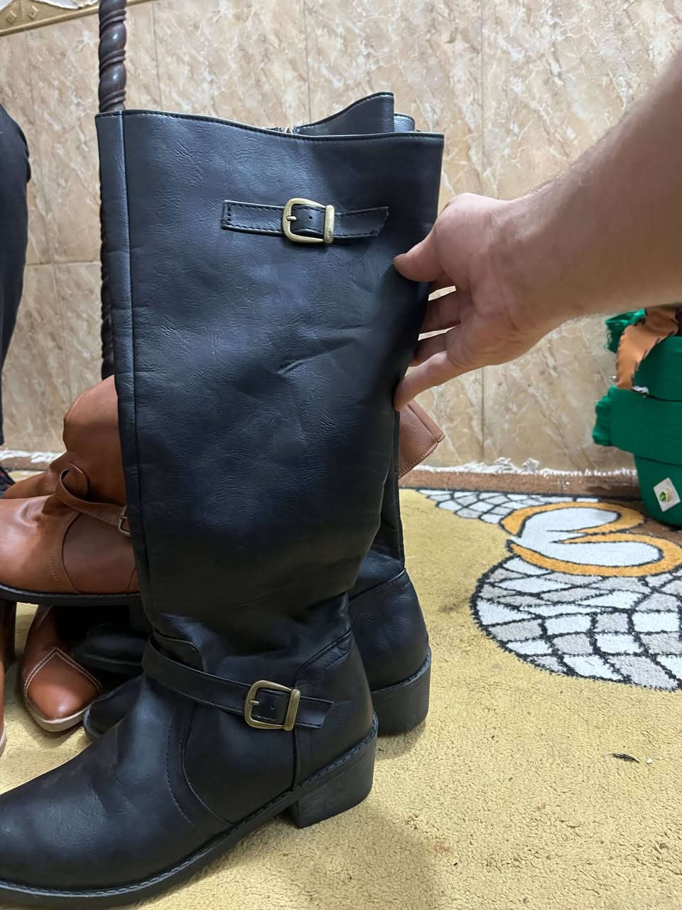بوتات للبيع قياسات 40/39/38 بسعر مناسب


**إذا كنت صاحب هذا الإعلان وتريد حذفه لأي سبب، رجاءا أرسل رسالة إلى الدعم الفني**