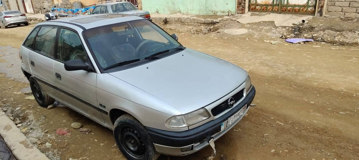 استره موديل 1993
كير محرك شرط 

بيها تصليهات بسيطه 

سنويه عضم بسمي 

شرط الوكاله التحويل 

السعر 42 بل تليفون ماكو قفل تجي تشوف وتدلل 

***********
