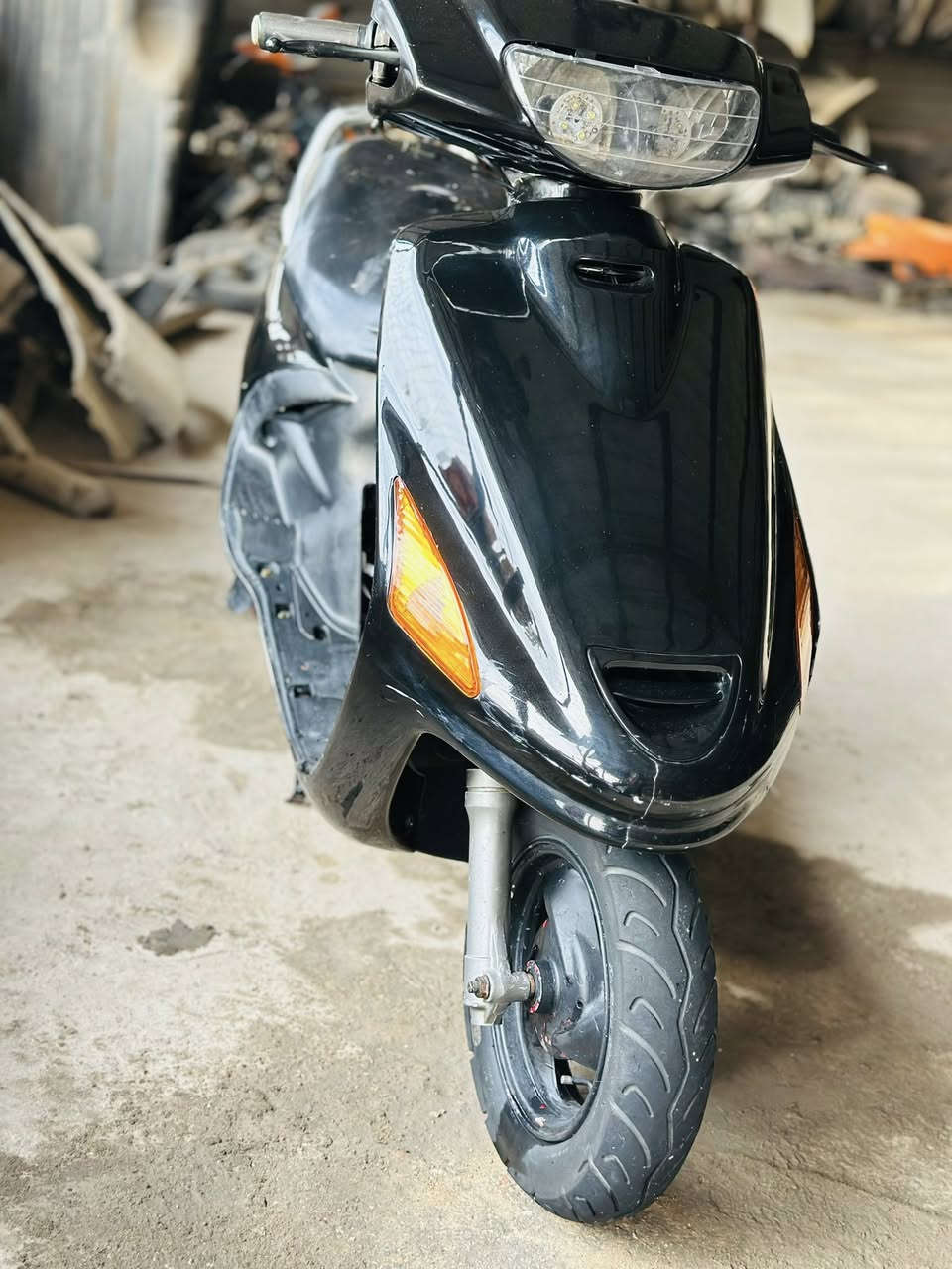 السلام عليكم دراجه فراشه للبيع مفتوحه مكينتها ناعمه شلعه حلوه معدل كامله من كلشي سلف هندر كهربائيات كامله كلها شغاله السعر 360 مكاني غماس رقمي ***********
