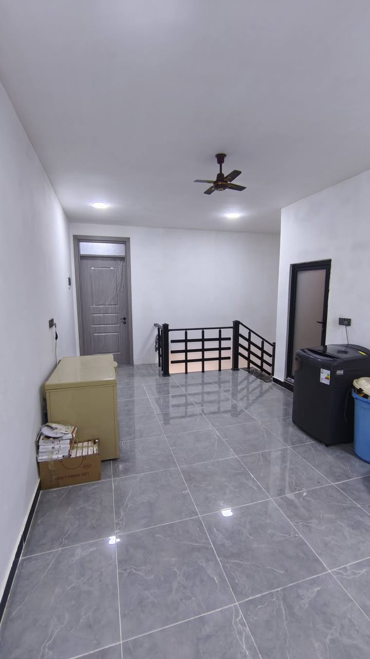 السلام عليكم اخوان عندي بيت للبيع 🏡
السلام عليكم اخوان عندي بيت للبيع 🏡
📍📍الدورةهور رجب مكانه كلش مميز مساحه 100متر 
                          بناء كلش مرتب ومعتنين بي
خدمات ماء فول يصعد بدون ماطور كهرباء تبليط عرض الشارع 10متر نت ضوئ والمميز انو ماكو جار صاد عليك الشارع بس الك طبو سند 25تحويل قرار محكمه يبعد على شارع 60... 5دقايق 
للستفسار التصال على ***********يوجد واتساب
