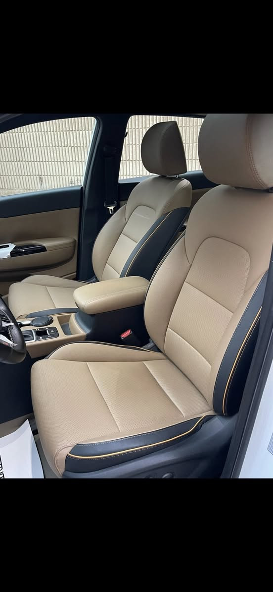 السلام عليكم 
سبورتج 2021 جيتي لاين مكفوله ماشيه 31 الف جدآ جديده رقم بغداد  باسمي‎‏‎المواصفات فول  1/1 اعلئ فئه ‎بانوراما  ‎سايد بريك بصمه ‎تشغيل عن بعد ‎كراسي كهرباء‎ شاحن واير ليس ‎جنطه كهرباء مواصفات GT اعلى شي
السعر 230 وبيها مجال حك الجيه  
للاستفسار ***********
