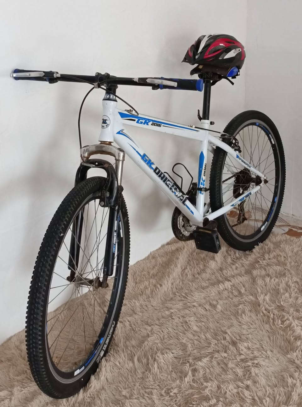 السلام عليكم
✅ بايسكل ياباني جبلي حجم 26

✅ويا غراض 

💲 100الف سعرة نهائي 🔒

     مكاني كوت 

‏‪***********‬‏ ولخاص موجود
