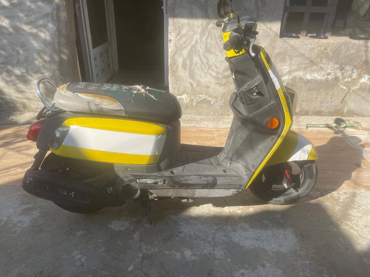 ماكس بوليس 2013 صارلها شهر من نازله رمبه دراجه كفاله برغي مناقصها سعر 1050وبيها مجال  بعقوبة تحرير ***********
