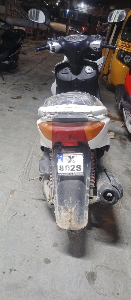 سلام عليكم دراجه سكنس نثيه ياباني بيهاا دخانه. دراجه كايمه بيهاا بس تشتغل نكره وحده. ابيع كوم حديد سعر 300 وبيهاا مجال عنوان شعله رقم ***********
