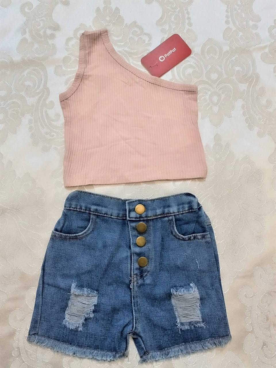 ملابس اطفال طلعة و بيتي صيفي بات بات اغلب الموديلات متوفر اكثر من قياس 🩷توصيل 3 الآف جميع المحافظات


**إذا كنت صاحب هذا الإعلان وتريد حذفه لأي سبب، رجاءا أرسل رسالة إلى الدعم الفني**