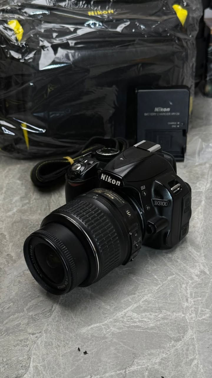 سلام عليكم  كامره نيكون 3100كامره كلش نضيفه شوفت عينك ملحقات كامله مكاني بصره عشار وهاذ رقمي ***********وسعر خاص
