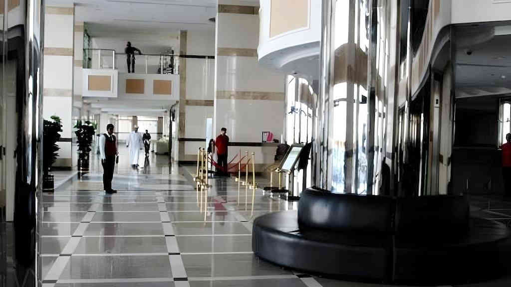 اهم ما يميز برنامج العمرة في شركتنا هو :
دخول المدينة المنورة اولا و السكن في فنادق 
( فندق ديار الهدى او ديار المدينة او منازل الرحمة )
فئة 4 نجوم ⭐️⭐️⭐️⭐️ 
فنادق مكة المكرمة فئة 4 نجوم ⭐️⭐️⭐️⭐️
( فندق اركان بكة او فجر البديع )

اقرب رحلات العمرة المتوفرة : 
عمرة رجب شعبان بتاريخ 15 / 1 
عمرة شعبان ( بداية عطلة نصف السنة ) 

للحجز والاستفسار الاتصال على الرقم 
*********** واتساب 
العنوان: السماوة شارع الجسر بداية مجسر الصدرين
