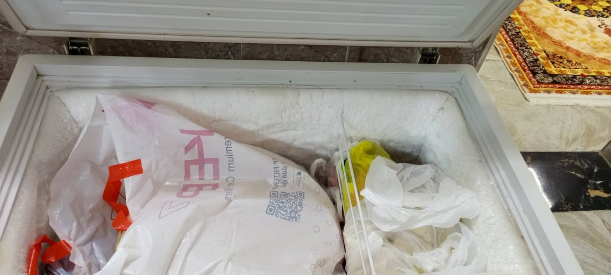 للبيع مجمدة كلش نظيف وشغالة السعر 175وبيهامجال ***********
