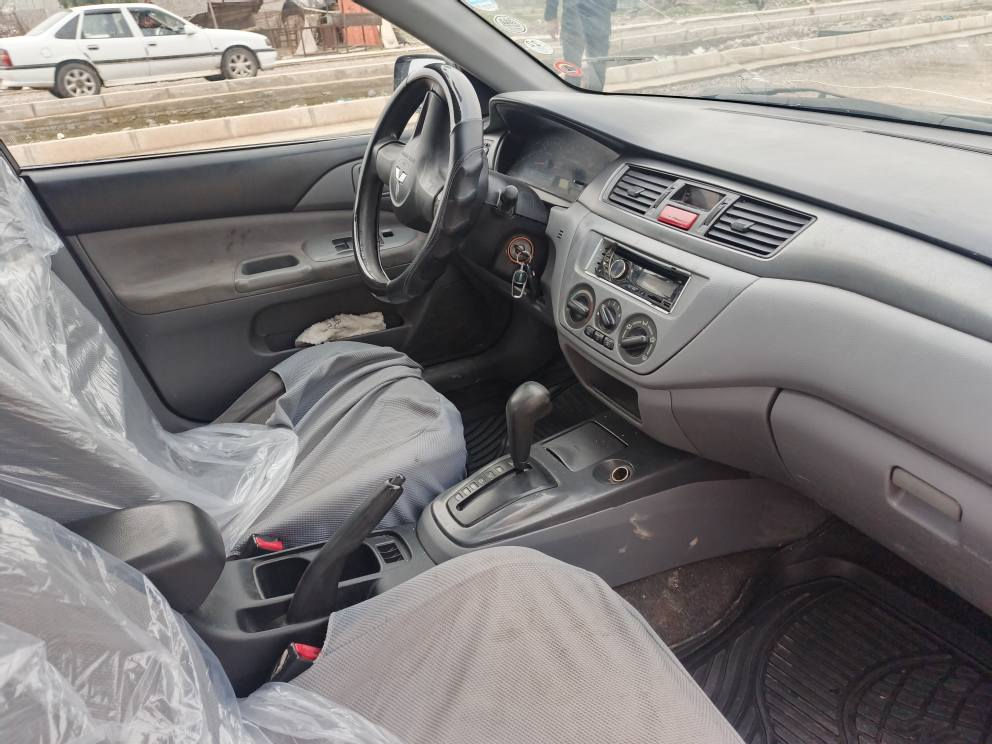 لانسەر ٢٠٠٨
چوار جام کارەبای
گێر تۆماتیک
مەکینە بچوک 
حیزام بۆیاخ 
1 پارچەی چملغی لای سایق لێدراوی هه یە  سەنەوی بەسەر چوە
٦٥ گەڵا معامەلە
ژ.م: ***********
ڤایبەر و واتساپی لەسەرە أربيل, العراق
