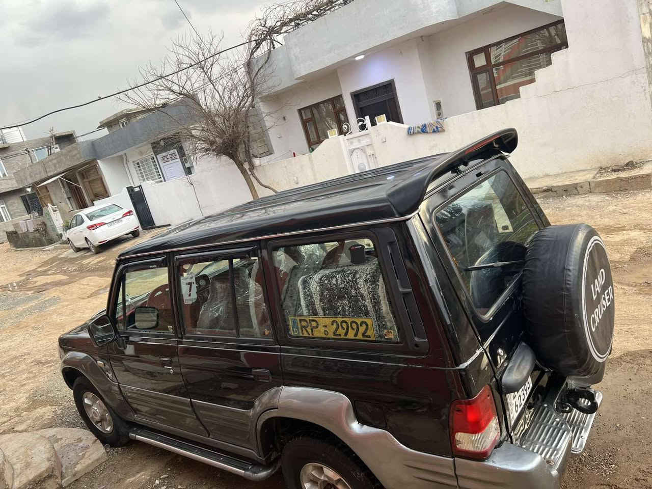 هۆنداگالۆبەر٢٠٠١ڕەقەم هەولێر،نرخ٥٥گەڵا
بێدەعم بێ بێ بۆیاخ، ٢٧٦هەزار ڕۆشتوە،،
گێڕ مەکینە دەبڵ ئەکسل بەشەرت،، سەیارەکە نمونەی پاکیو جوانیە،،
تەبریت مەرکەزی ، کارەبای کامل بەشەرت، قفڵ مەرکەزی جامکارەبا ئاوێنە کارەبا پێشو دوای کامێرایە،
ڕەقەمی تا٢٠٣٠تازەیە، هەزەی تازەیە تەحویل خرامە بەشەرت ،شوێن سلێمانی هەوارشار،،*********** السليمانية, العراق
