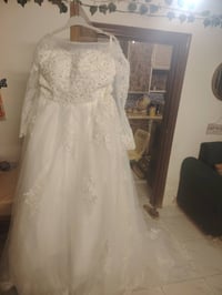 بدله عرس • جديده • مقاس ٤٦