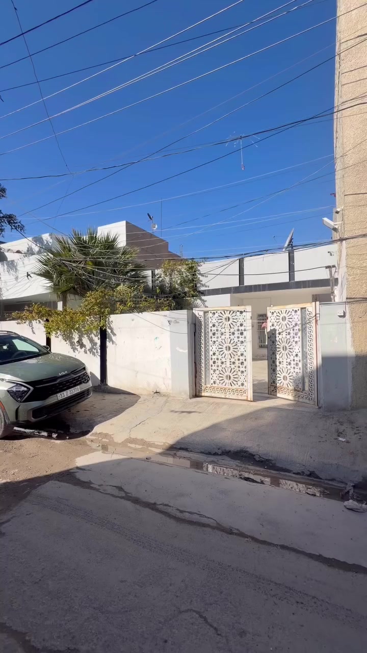 بيت للبيع مساحه 200 شهداء الامين نهاية الخط الكوسترات مجاور اسواق ابو اوس ***********
