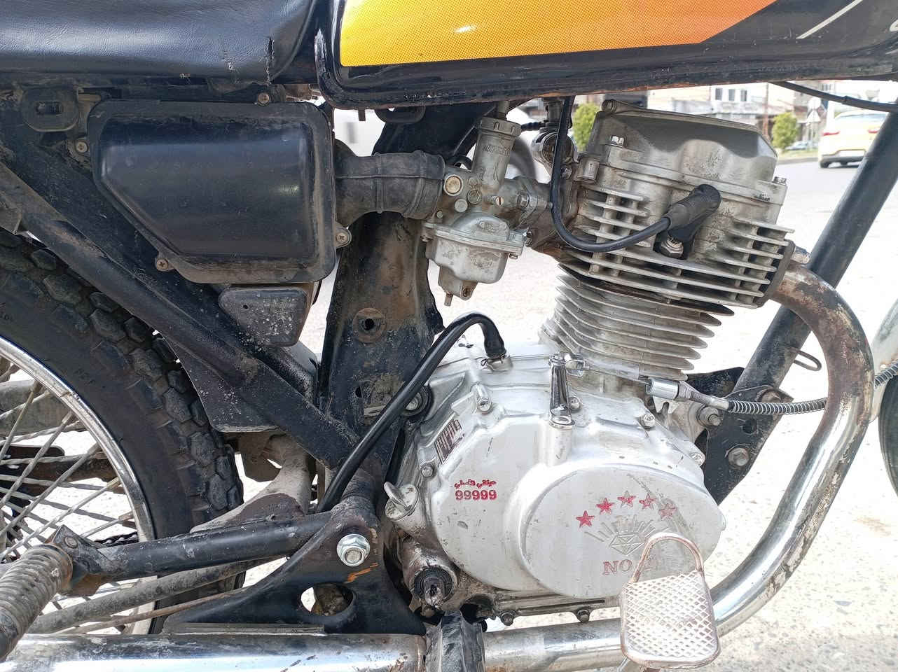 ماطور البيع  يعوزو بس بلك و تنضيف كبريته السعر 200 و بي مجال و ***********
