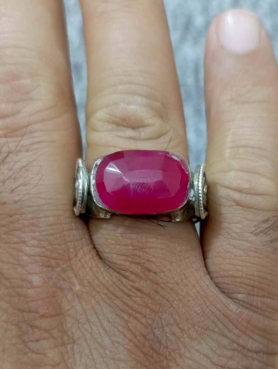 خاتم ياقوت فرط الرمان صياغه سلجوقيه السعر 100 بغداد الزعفرانيه ***********
