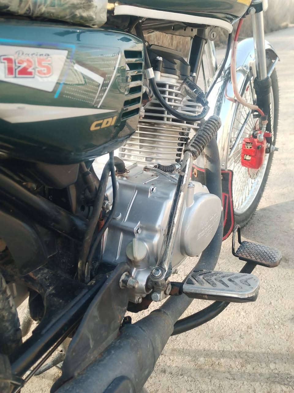 السلام عليكم شباب دراجه للبيع موديل 2026
الدراجه مفوله ما ناقصهه اي شي شغل و اطلع وين ما تريد معروضه 750 و بيه مجال للاتصال ***********
