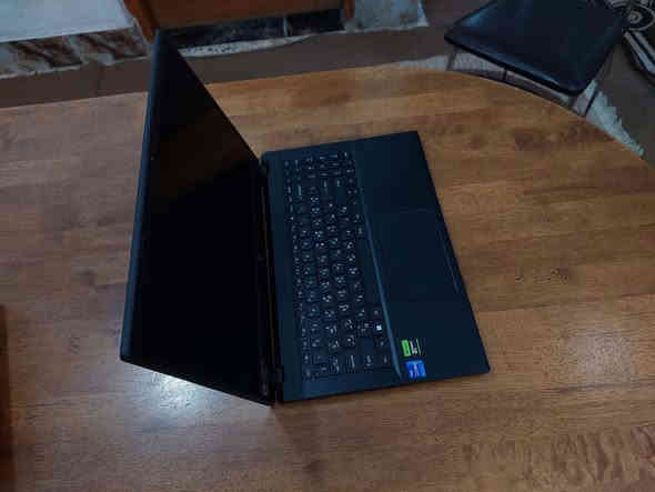 السلام عليكم...كور اي  7  جيل  13   ...لابتوب الالعاب والبرامج الهندسية القوية والتصميم والمونتاج من NITRO   .. رام  بحجم وتردد عالي جدا حجم 16 كيكا  تردد 5200  نوع   DDR5 ....كرت شاشة  خارجي منفصل من نيفيدا RTX3050  كرت الشاشة الخارجي المنفصل  6 كيكا والكلي 14 كيكا ...... معالج قوي جدا  فئة H ( من اقوى فئات المعالجات)   كور اي  7  جيل  13   ...  ... شاشة حجم 15.6 تردد 144 هرتز دقة FULL HD   ...هارد نوع SSD حجم 512 كيكا ...... كيبورد ضوئي..بصمة اصبع   ..اللابتوب نظيف جدا وشحنه ممتاز ..سلم  وشكلة حلو  ..مكانه بغداد السعر  800  الف للاتصال ***********  او  *********** (واتس)
