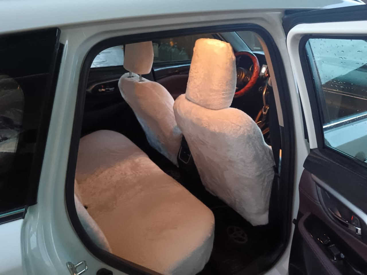 للبيع فقط  تويوتا اوربان كروز موديل 2025 شركة ساز  مرقمة بغداد وبأسمنا السيارة بعدها بالضمان مكفولة من كل شي ماشية 1500 بعدها زيرو فووووووووول مواصفات اعلى فئة 1/1 مواصفات كثيرة جداً السعر 170 وبيها مجال قليل للتواصل 
***********
