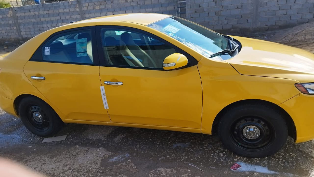 السلام عليكم فورتي موديل 2012مكينه 2000دوش رقم بغداد بسمي مكاني بابل بدون تبديل حادثها  قبق جنطه نفسه بدون تبديل السعر 88وبيه مجال مكلف بلنشر رقم صاحب السيارة ***********
