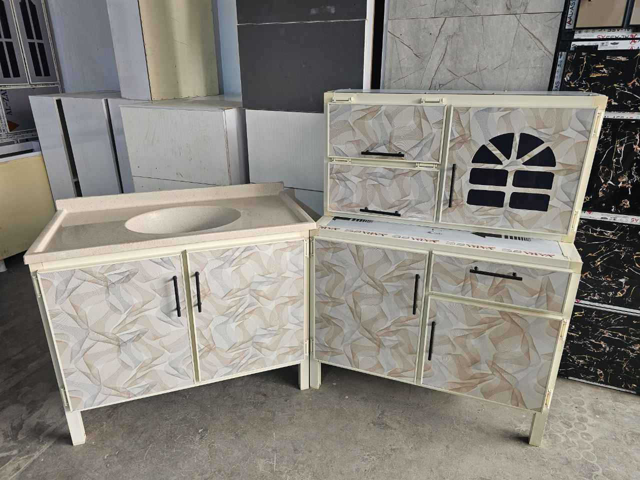 كاونتر ارضي وملحق متر    مع  سنك متر  مرمر بغداد, العراق


**إذا كنت صاحب هذا الإعلان وتريد حذفه لأي سبب، رجاءا أرسل رسالة إلى الدعم الفني**