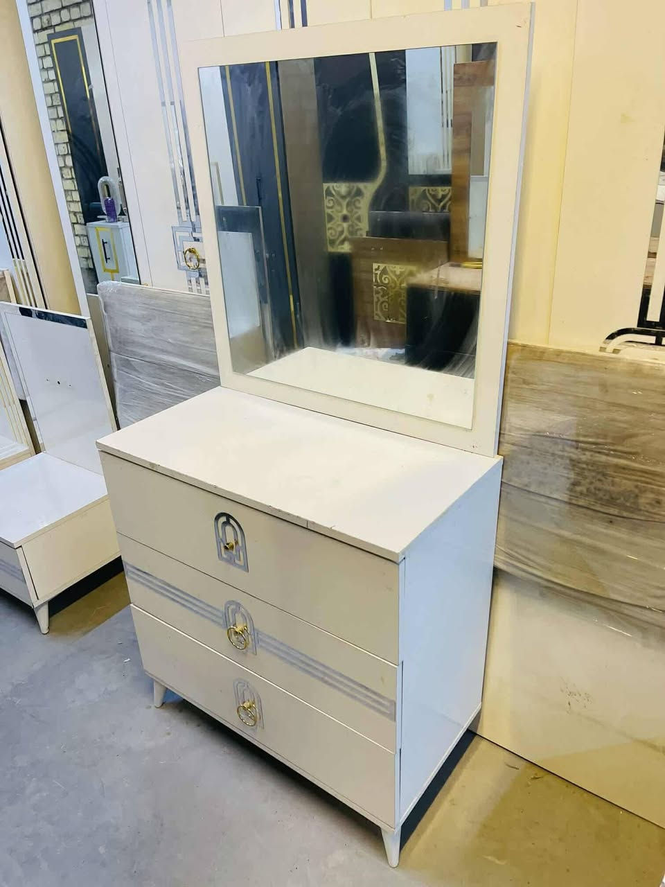 غرفه تركي مستخدم 5 قطع نضافه  90بل 100 نضام ابواب سعر 450 قفل مع شد اونقل مجاني داخل بغداد محافظات بكروه.


**إذا كنت صاحب هذا الإعلان وتريد حذفه لأي سبب، رجاءا أرسل رسالة إلى الدعم الفني**