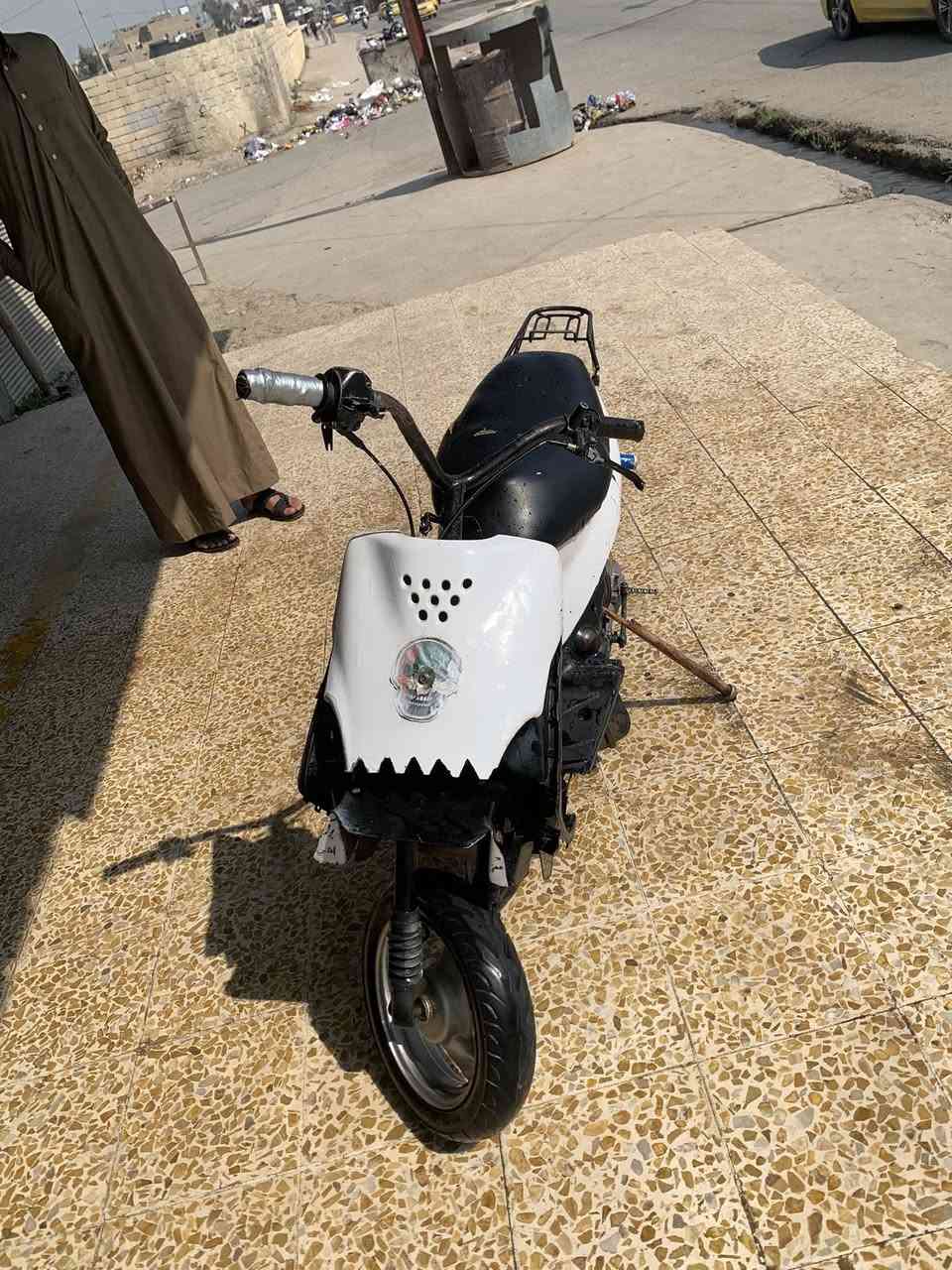 السلام وعليكم ماطور نحله بيجي تسع زروف رياضي ماطور فول تحريكه معدل نار السعر175الف وبي مجال شراب الاتصال على الرقم***********
