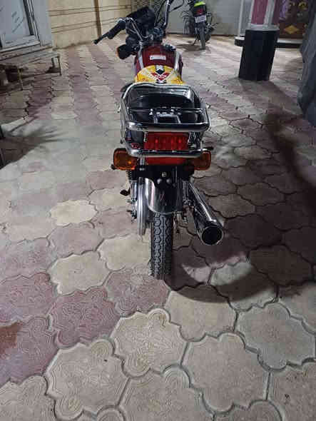 السلام عليكم ‏نامه￼ شلامجه تعمير ￼ 26 الشاصي 12  ￼سحك مكفوله من كل شي￼فول السعر ١١٠٠بيه مجال أوراق ￼اصولي مو سكنر مكان طوريج ***********￼￼
