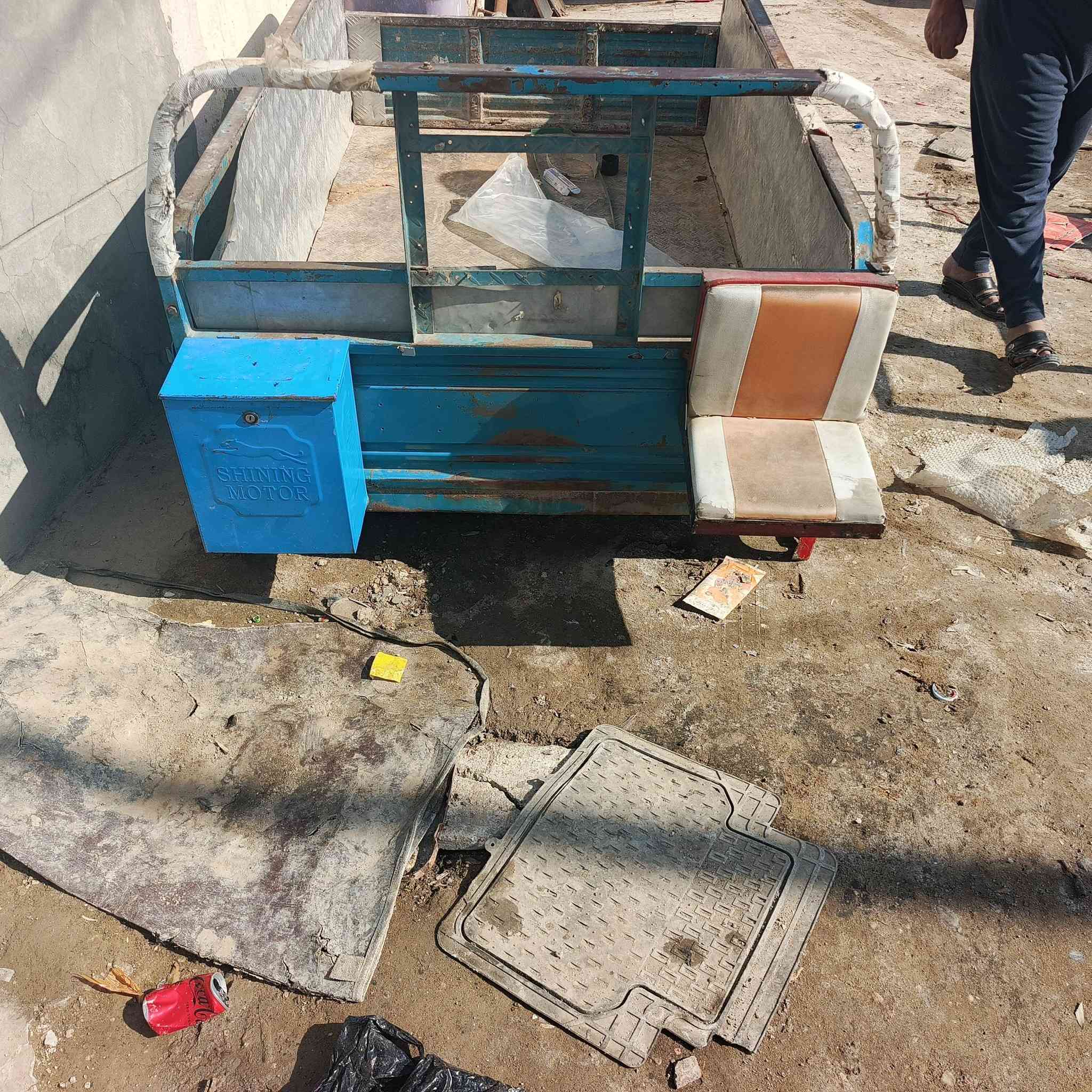 السلام عليكم بدي للبيع بابل ورديه خارج ***********
