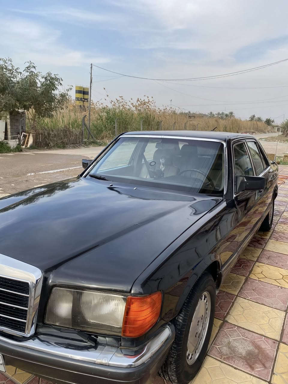 السلام عليكم 
مارسدس se 300 رأسي للبيع 
سعرها 58 وبيها مجال للطيبين 
مكانها بغداد الدوره 
رقم بغداد بسمي 
محور 3000 vvt
كير ومحرك خير من الله 
تبريد ثلج ❄️ 
داخلها جلد خير من الله 
صدرها خير من الله
لل استفسار اكثر ***********
***********
