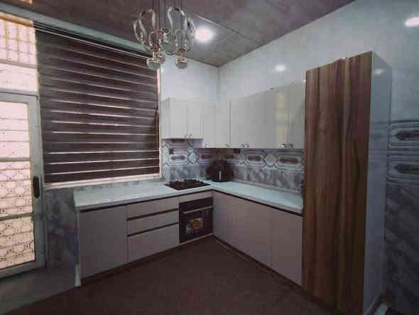 دار للبيع  150 م طابو زراعي  سند 25 اقرار محكمه 

الموقع شارع الصب مقابيل قريه الغدير عامود 327 يبعد عن الشارع 200 متر( قريب جداً عن الشارع)

يحتوي على غرفتين نوم كبار
صاله استقبال مطبخ
صحيات مكشوفه عدد 2
طابق الثاني مخزن

بناء جديد
درجه اولى طابوك جمهوري صب كونكريت اساس وسقف 

السعر 70 مليون وبي مجال

الاتصال على الرقم ***********
