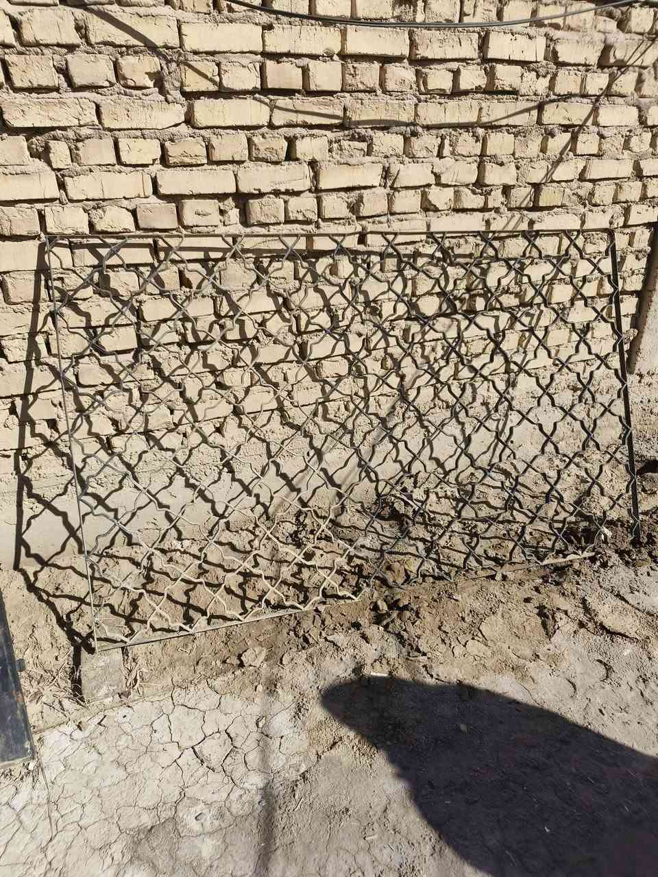 السلام عليكم.... بيبان حديد عدد 2 وشباج حديد للبيع... سعر الباب 75...سعر الشباج 50....أمانة الله ورسوله الحديد ثقيل وليس خفيف.... مكلف بالنشر.. للاستفسار الاتصال على الرقم ***********
