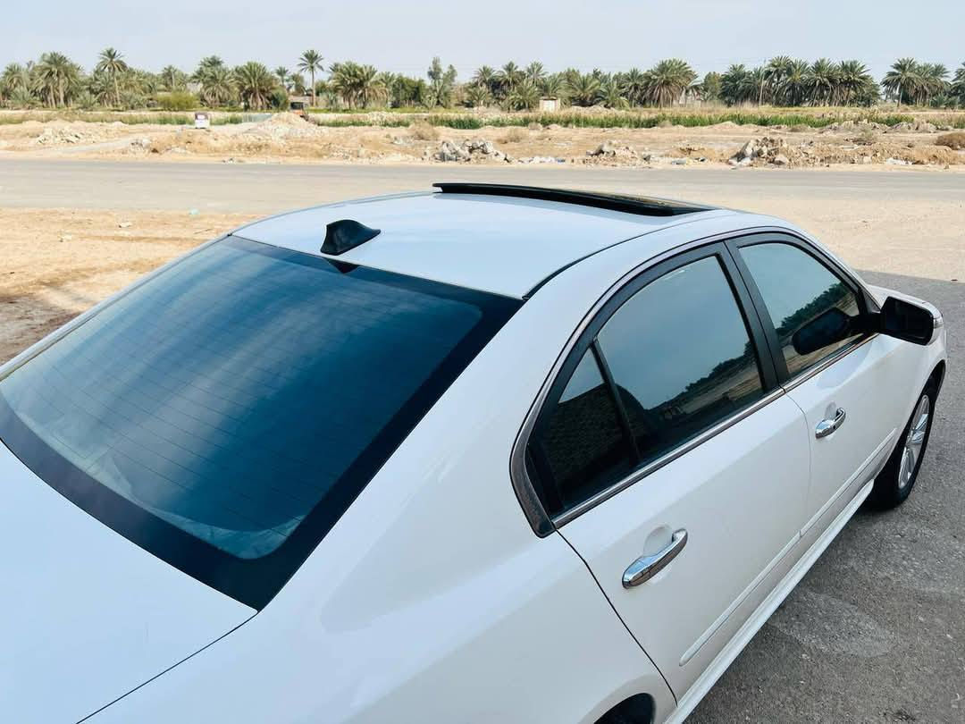 سلام عليكم
كيا اوبتما موديل 2010 
وارد خليجي رقم بابل انگليزي 
سياره بيه قطعتين صبغ بدون دواخل 
تبريد ثلج منضومه جديده .سنويه لل 29 
ويل كب .فول مواصفات بصمه وفتحه سعر 124 وبيه مجال قليل .***********
