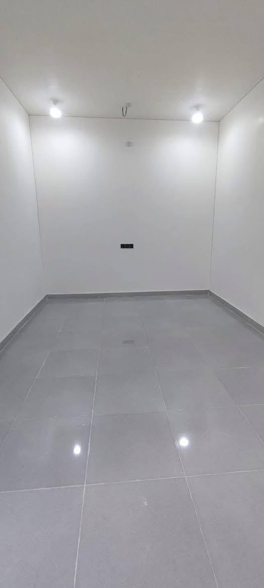 دار للبيع بلسكان الصناعي بحي المهندسين رابع بيت عن الحولي مال البو فياض مساحته 100 طابق واحد بناء حديث درجه اولى على شارع 15 أو على ساحه الاستفسار أو واتساب ***********
