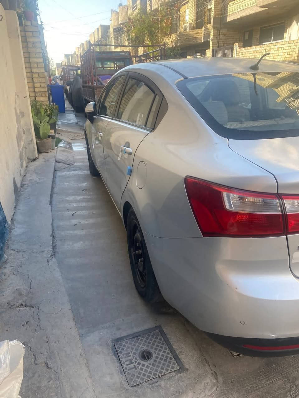 السلام عليكم
كياريو خليجي موديل 12

محرك 1600

رقم بغداد انكليزي جديد

فول مواصفات عدة البصمة

شاشة كامرة خلفية حساسات

شاير بلمري مري شفط

فتحة سقف نظام ايكوو

تدفئة تبريد ثلج

تخم تاير باتري جديد

بدون حادث لاتبديل لا صبغ

بيهة جاملغ امامي جهة سايق معدل 

بيهة جراد بلقمارة خفيف كلش ع بارد وبيهة طخة بسيطة بلهلال الخلفي

 موضح بسونار

سعر90$ 

مكاني بغداد الدورة 

***********
