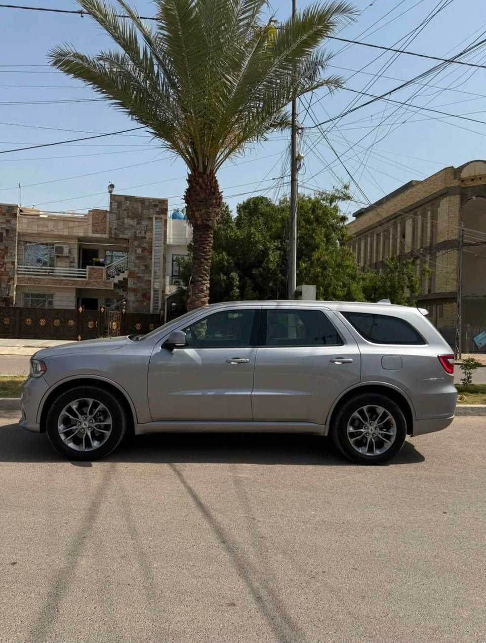 دورنكو  GT موديل 2019
رقم بغداد بأسمي 
مكينة V6 3600 
ماشية 40mi حقيقي  
حادثها بنيد فقط ملاونين الجاملغات الامامية 
مكفولة من الشاصي واللغد 
مواصفات الجيتي معروفة 
السيارة جديدة بمعنى الكلمة 
فول عدا الفتحة 
السعر 218   
مكان السيارة بغداد السيدية 
للاستفسار *********** 
وشكراً جزيلاً
