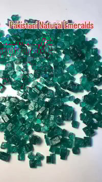 زمرد باكستاني • سوات • ٩٥٠قيراط